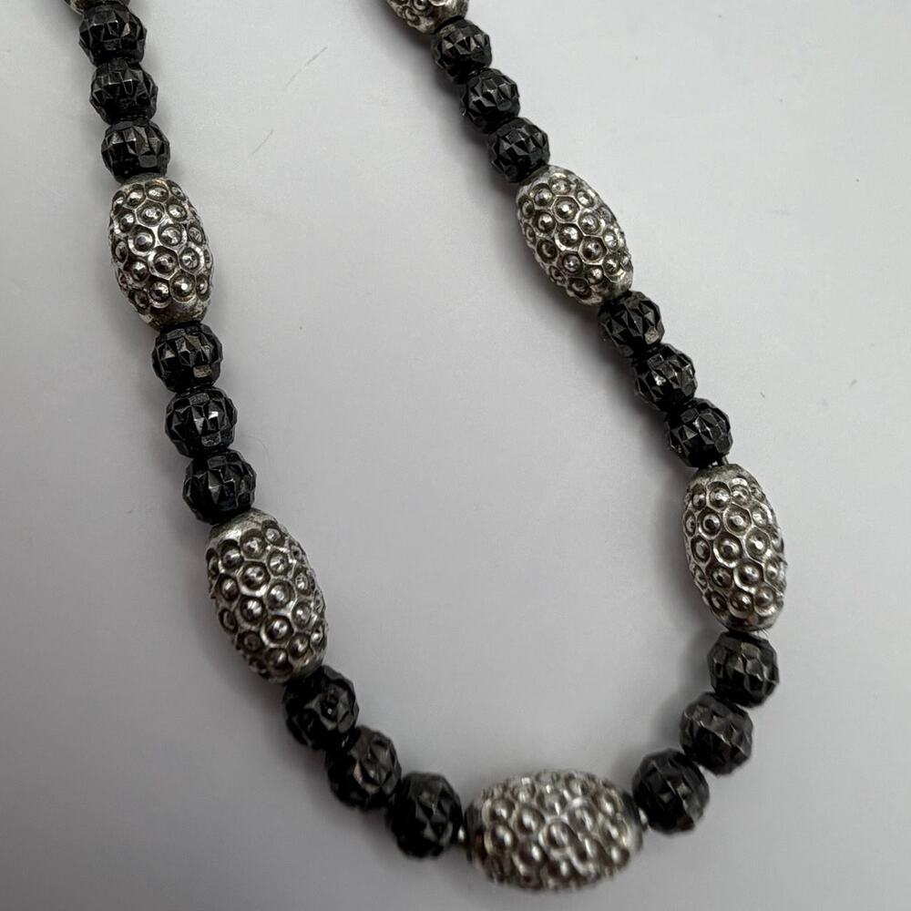 Italy 925 Sterling Silver Textured Oval & Faceted Black Beaded Necklace